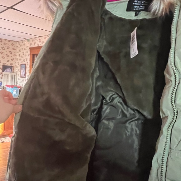 Brand new with tags, sage green Torrid winter coat. Size 6. Mid length coat. - Picture 6 of 6